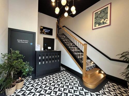 Crescent Place By Mansley 4*
